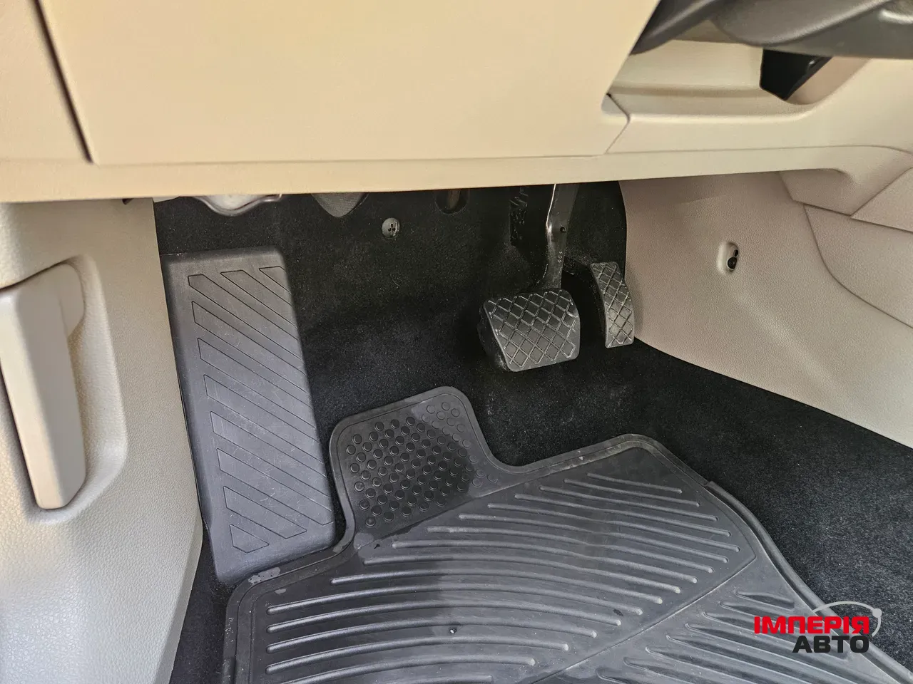 Volkswagen Golf - фото 24