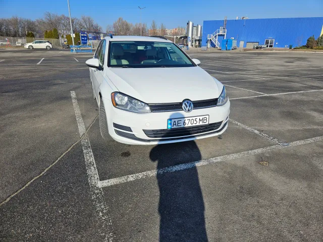 Volkswagen Golf - фото 5
