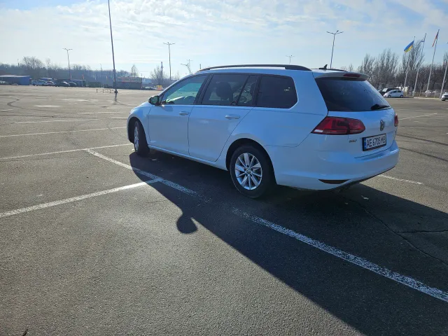 Volkswagen Golf - фото 3