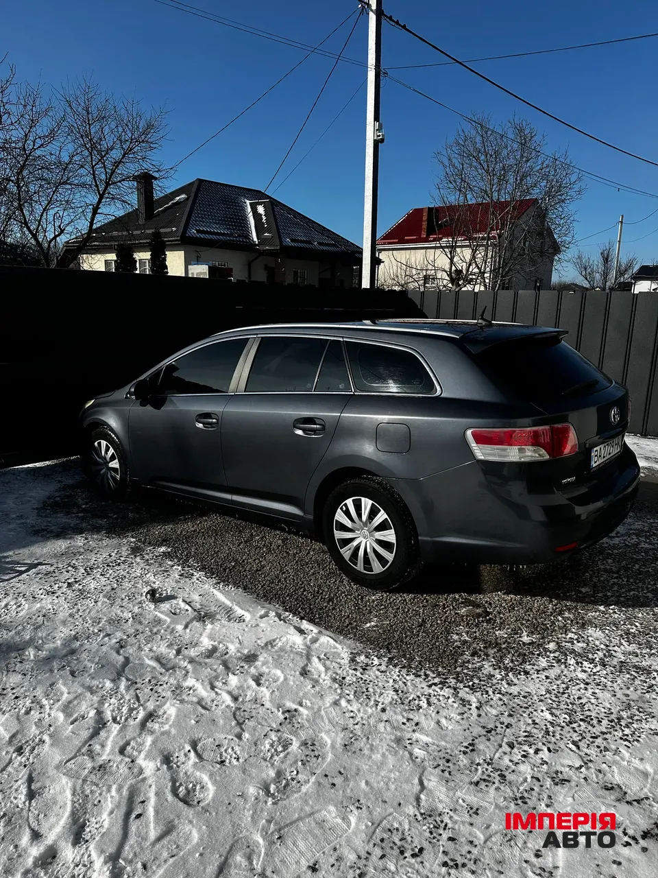 Toyota Avensis - фото 2