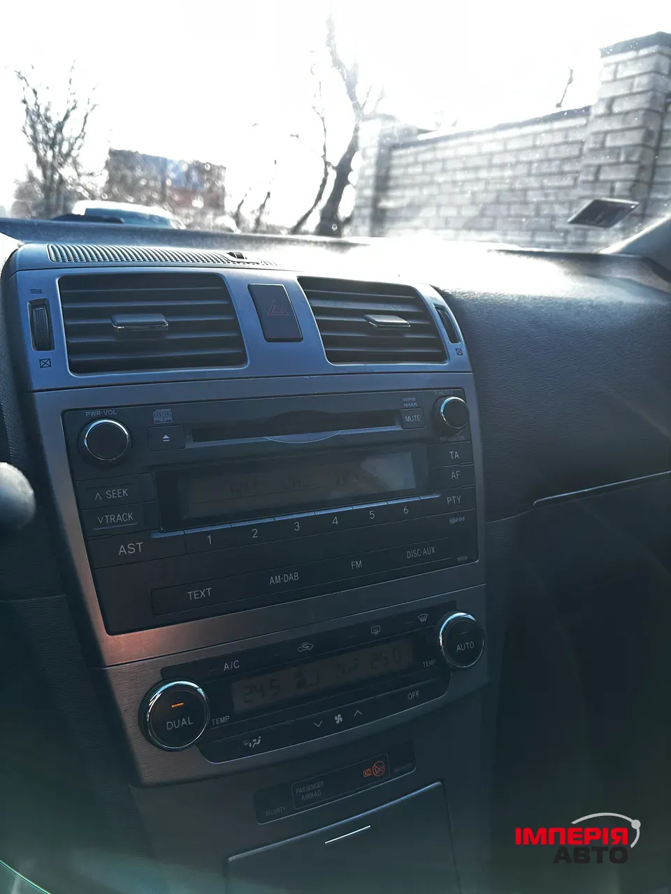 Toyota Avensis - фото 5