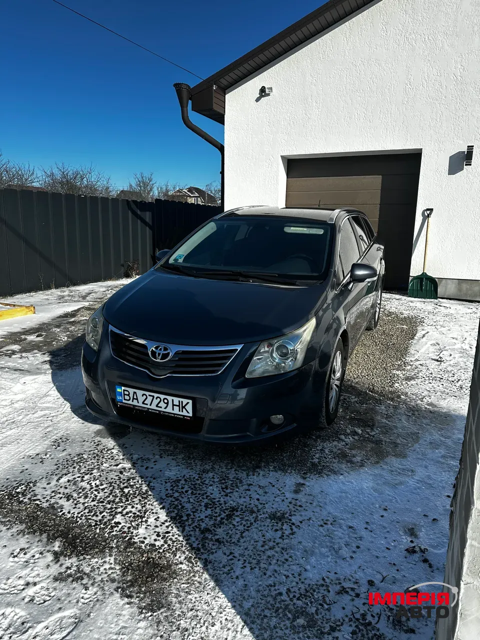 Toyota Avensis - фото 4