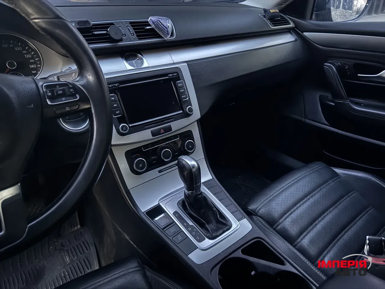 Volkswagen Passat CC - фото 10