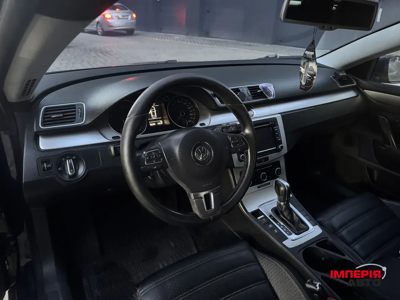 Volkswagen Passat CC - фото 9