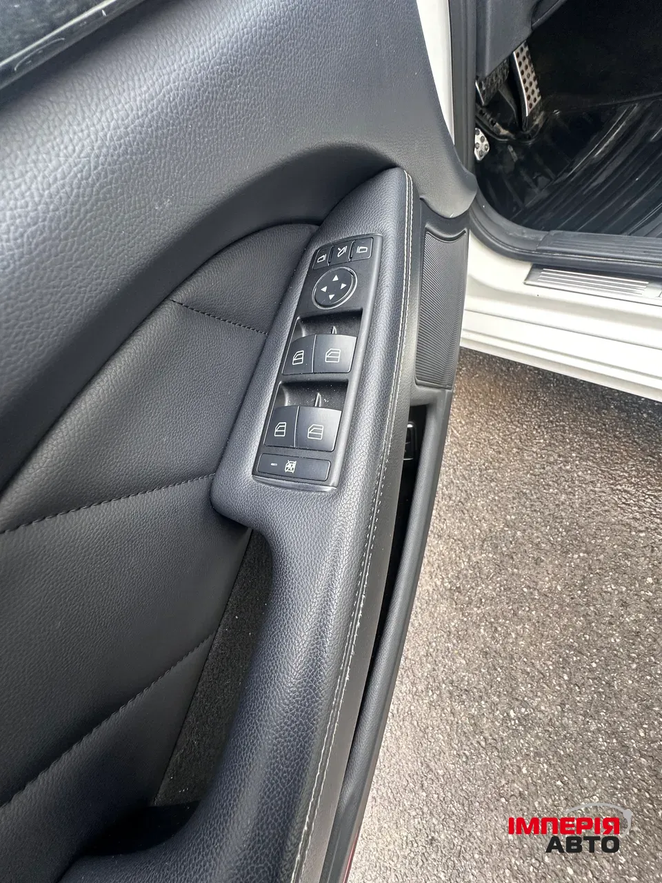 Mercedes-Benz CLS - фото 10