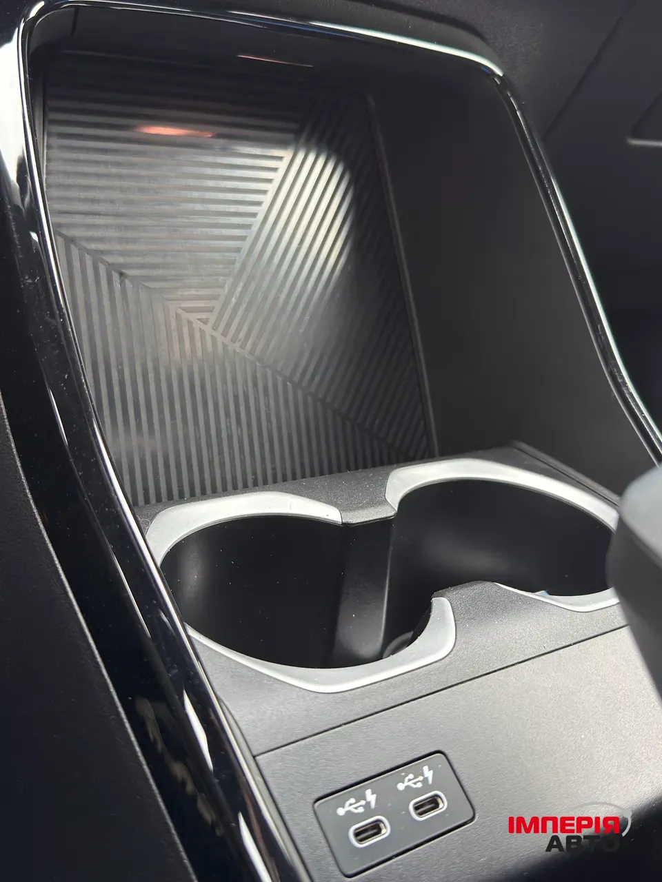 BMW iX1 - фото 20