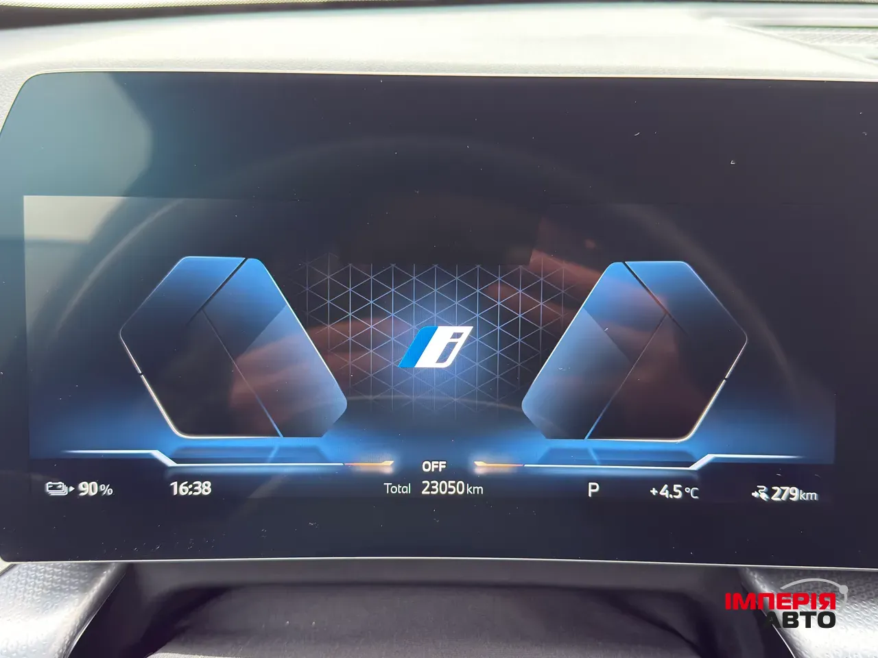 BMW iX1 - фото 29