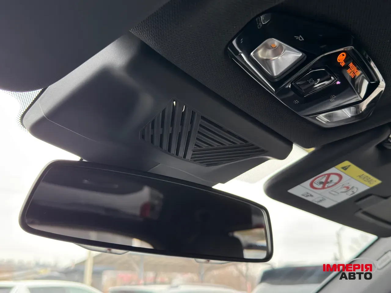 BMW iX1 - фото 22