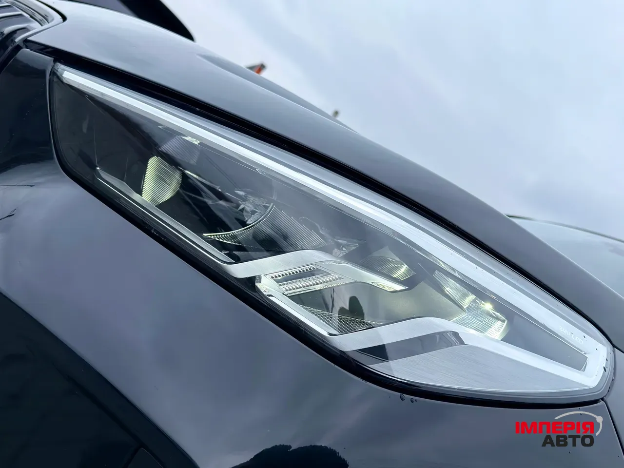 BMW iX1 - фото 42