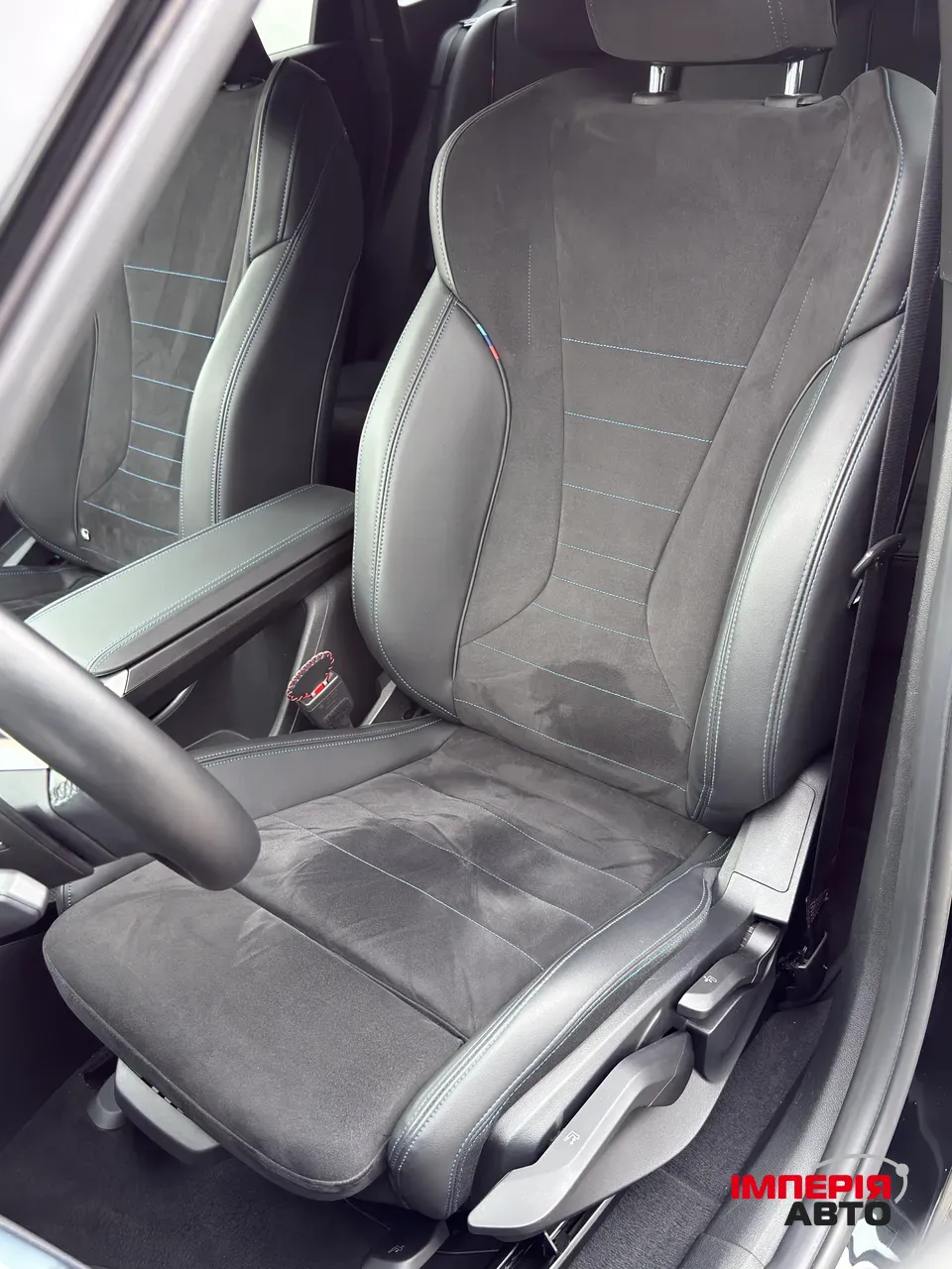 BMW iX1 - фото 15