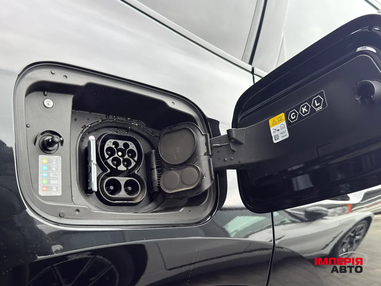 BMW iX1 - фото 38