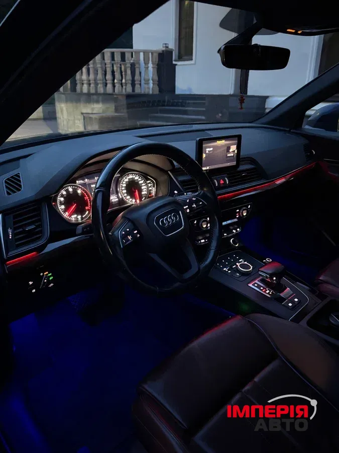 Audi Q5 - фото 6