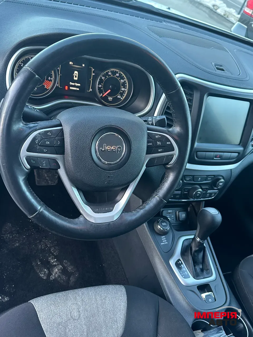 Jeep Cherokee - фото 4