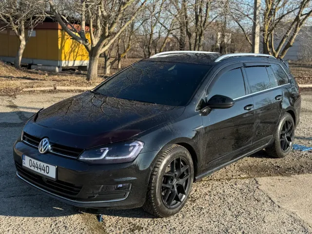 Volkswagen Golf - фото 2