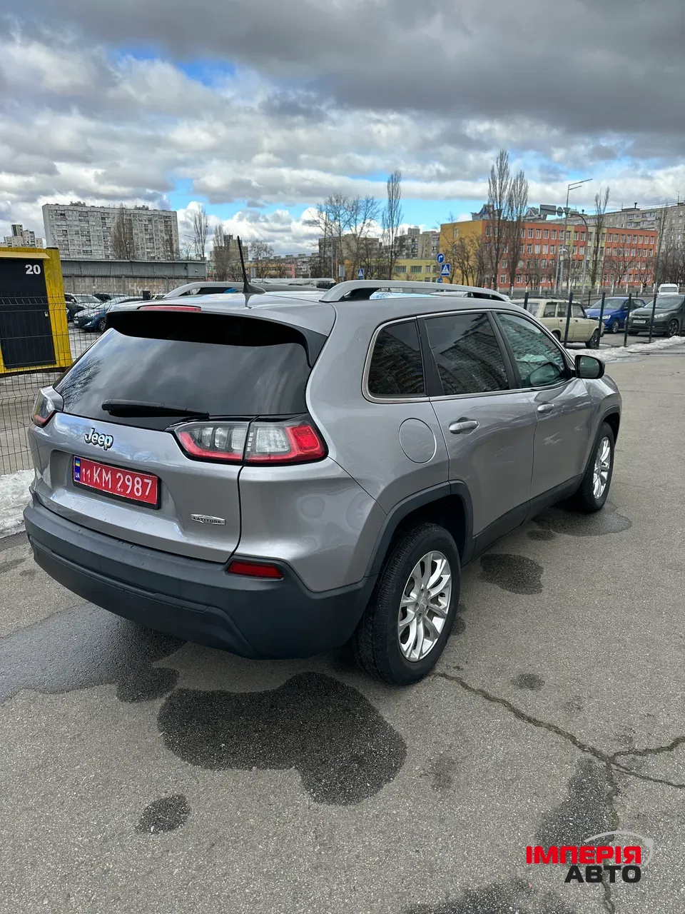 Jeep Cherokee - фото 2