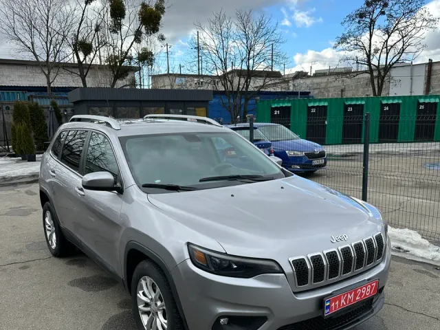 Jeep Cherokee - фото 1