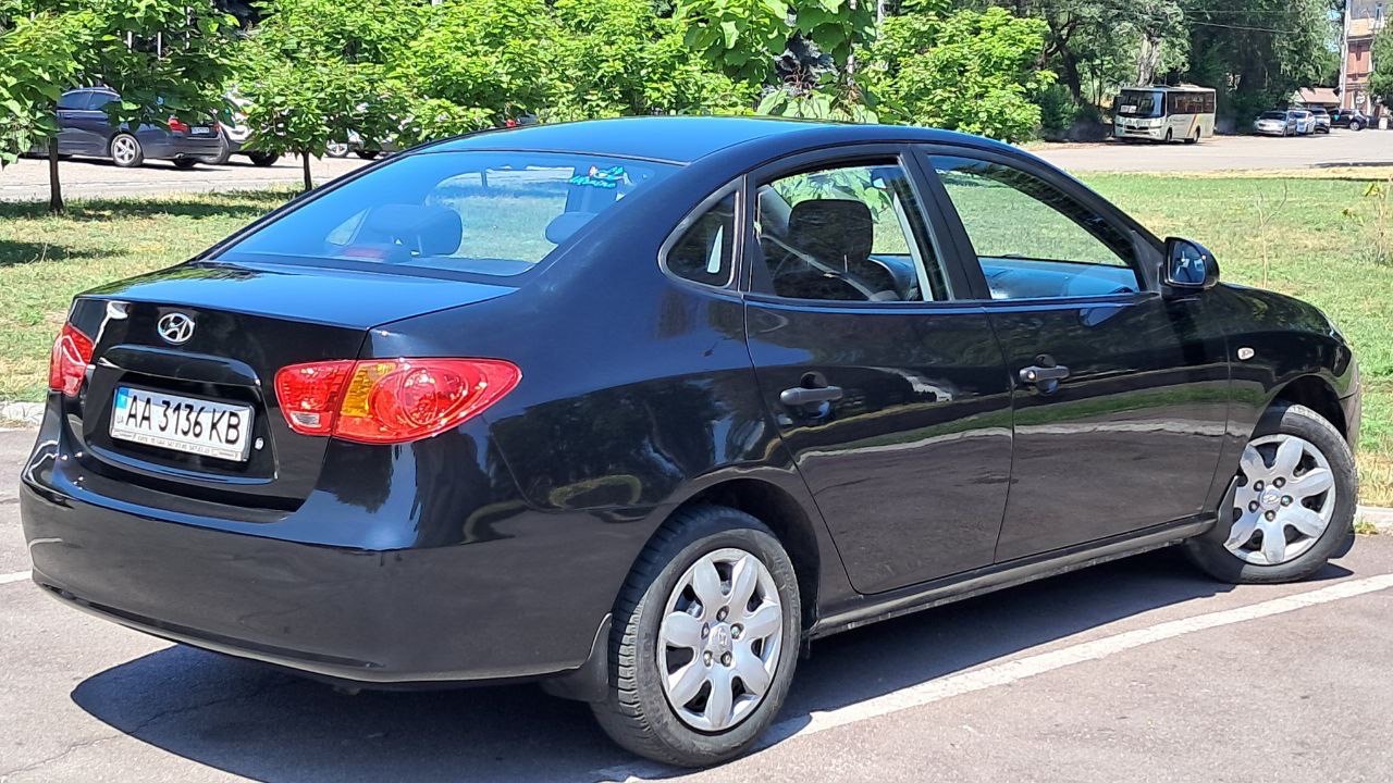 Hyundai Elantra - фото 30