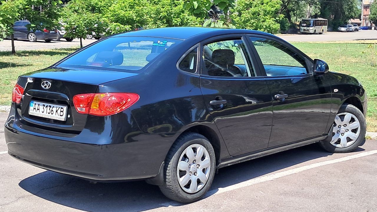 Hyundai Elantra - фото 10