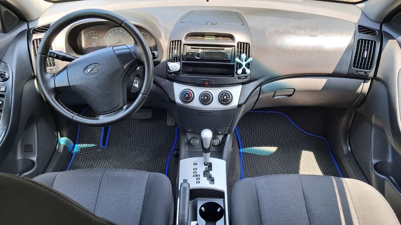 Hyundai Elantra - фото 5