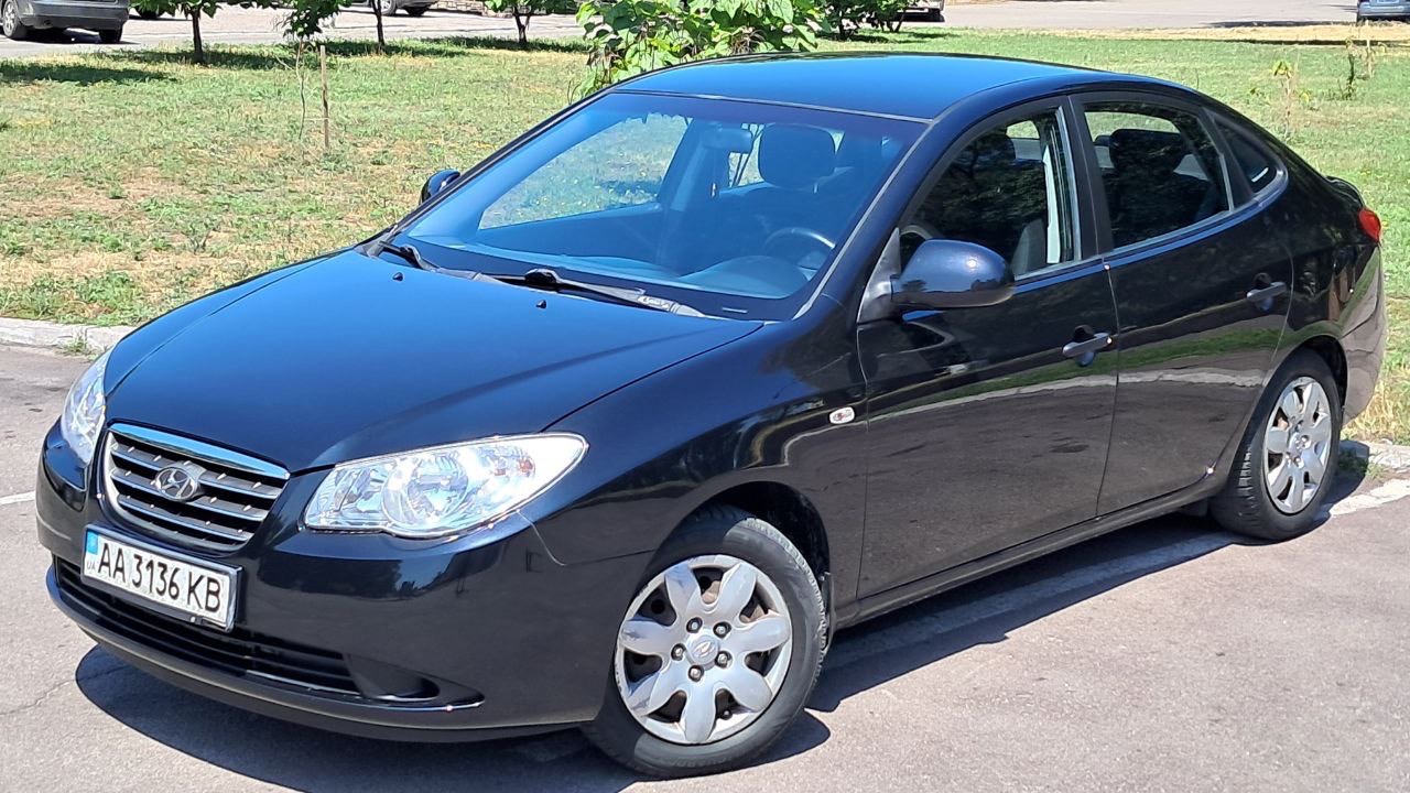 Hyundai Elantra - фото 21