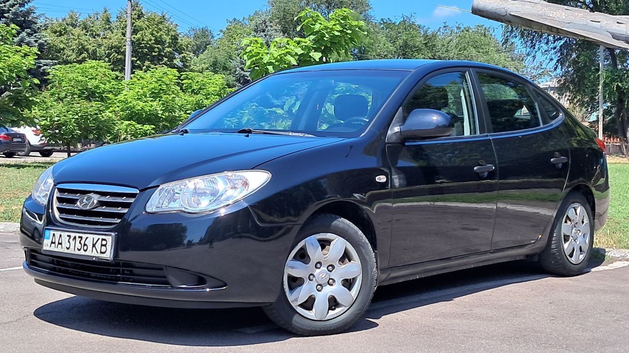 Hyundai Elantra - фото 14