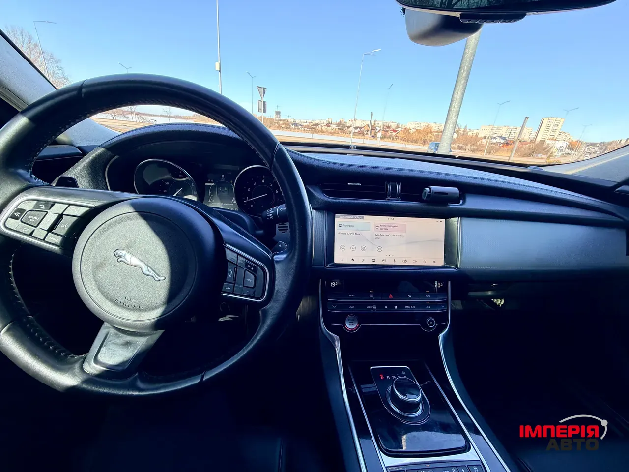 Jaguar XF - фото 17