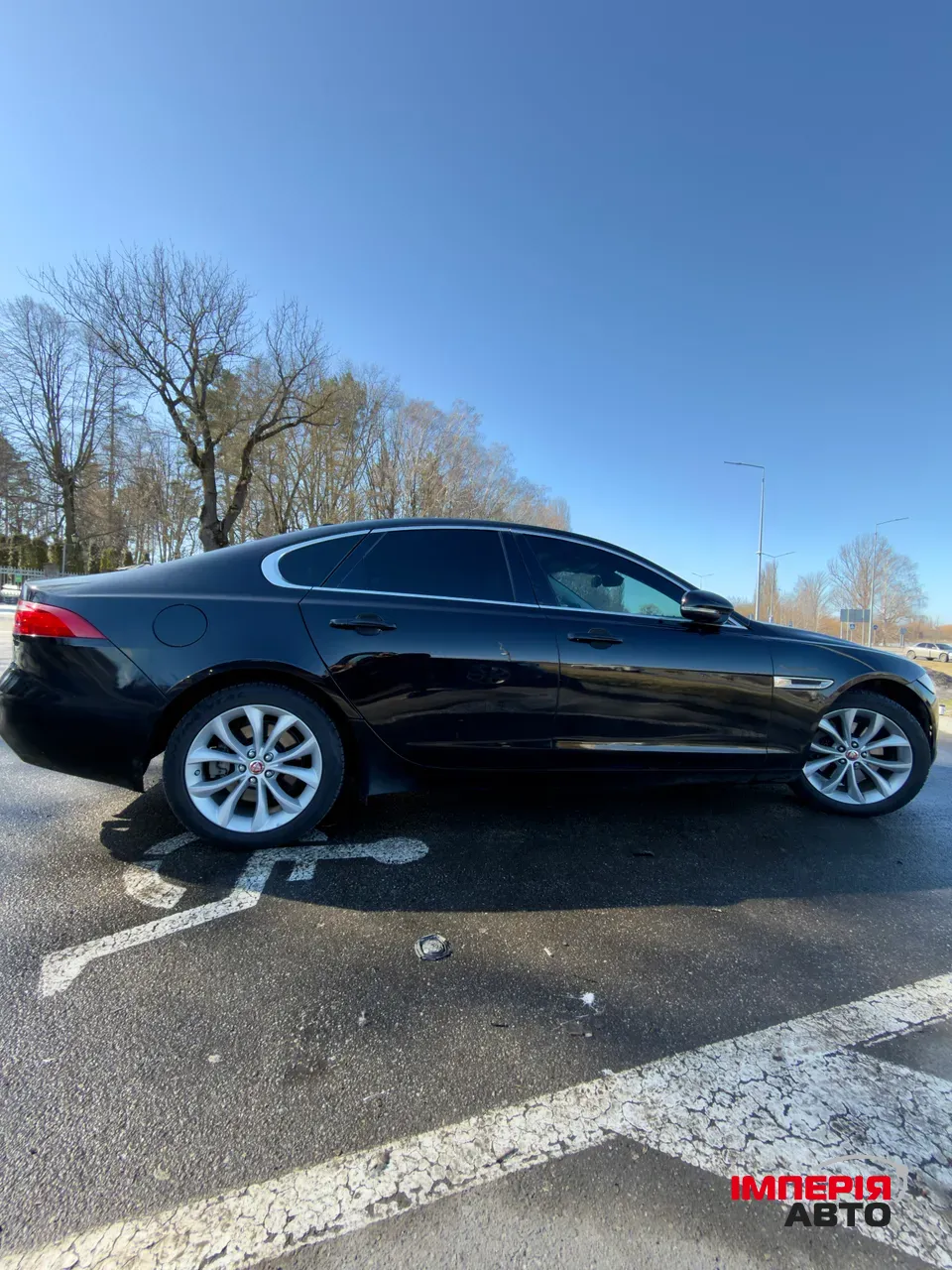 Jaguar XF - фото 8