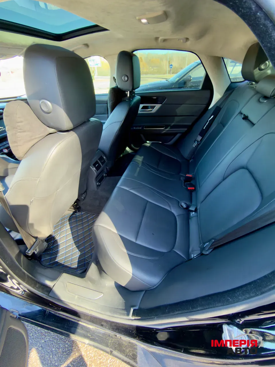 Jaguar XF - фото 14