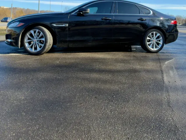 Jaguar XF - фото 3