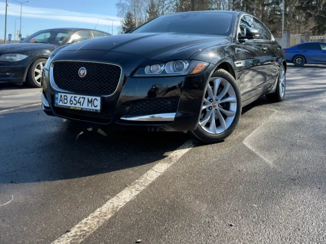 Jaguar XF - фото 1