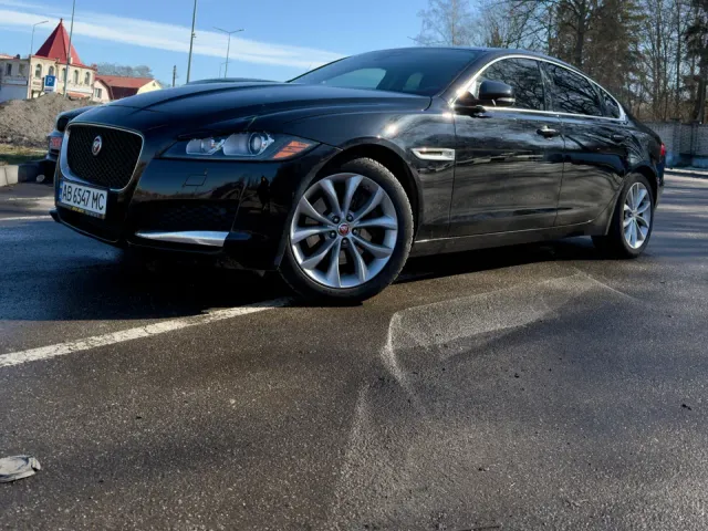 Jaguar XF - фото 2