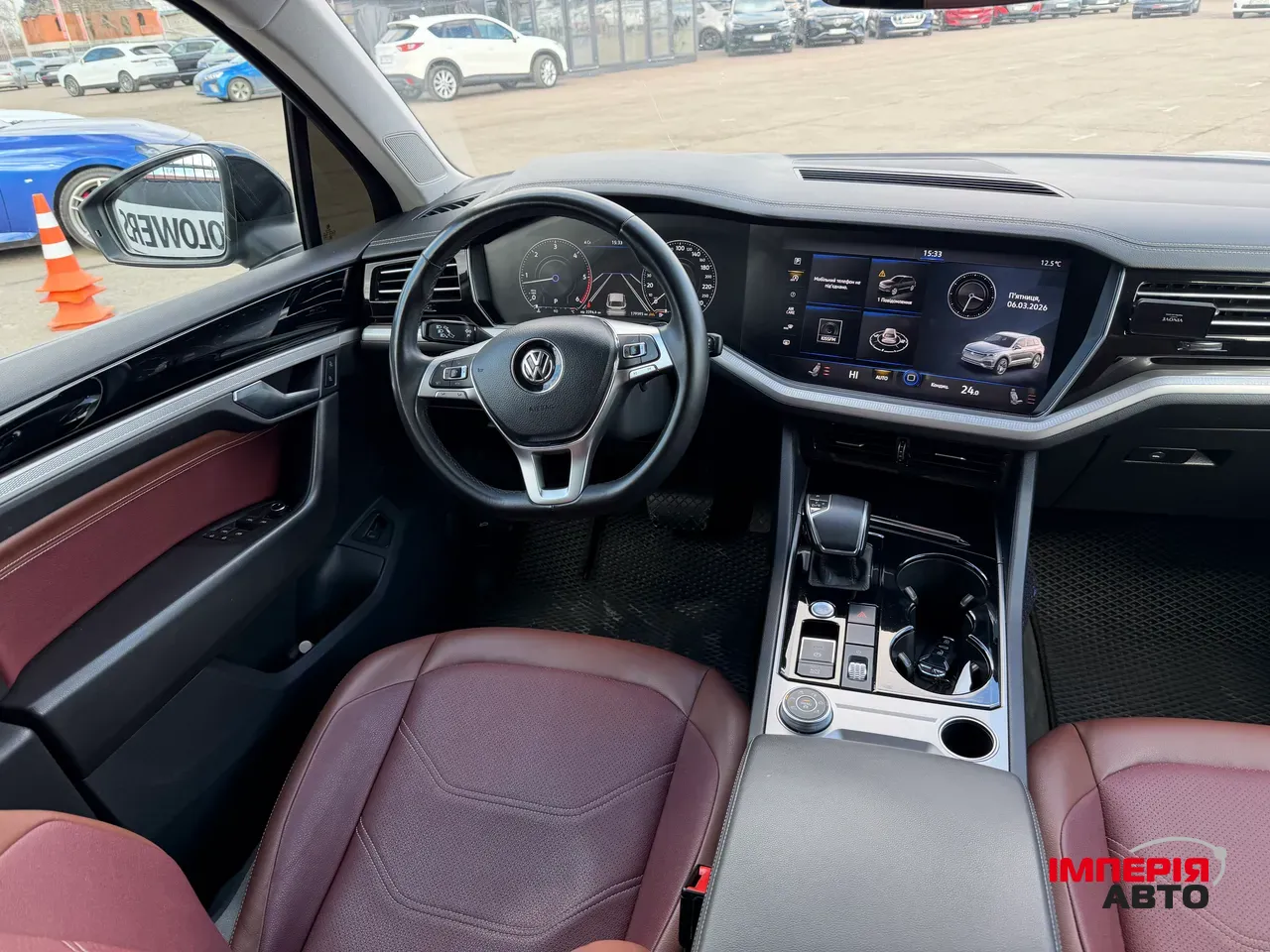 Volkswagen Touareg - фото 10