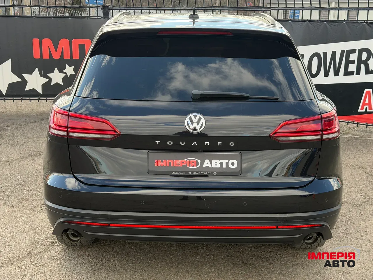 Volkswagen Touareg - фото 7