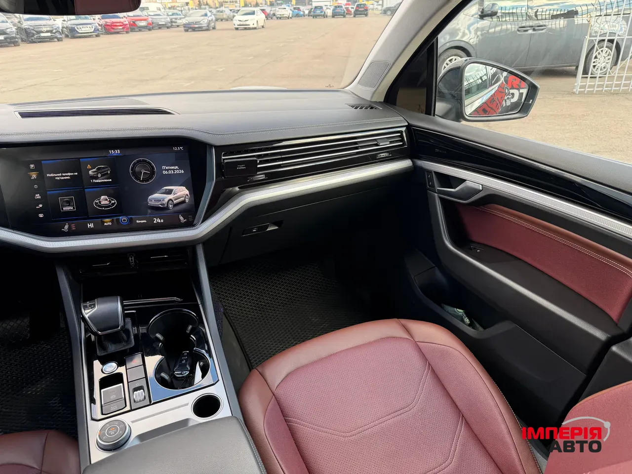 Volkswagen Touareg - фото 9