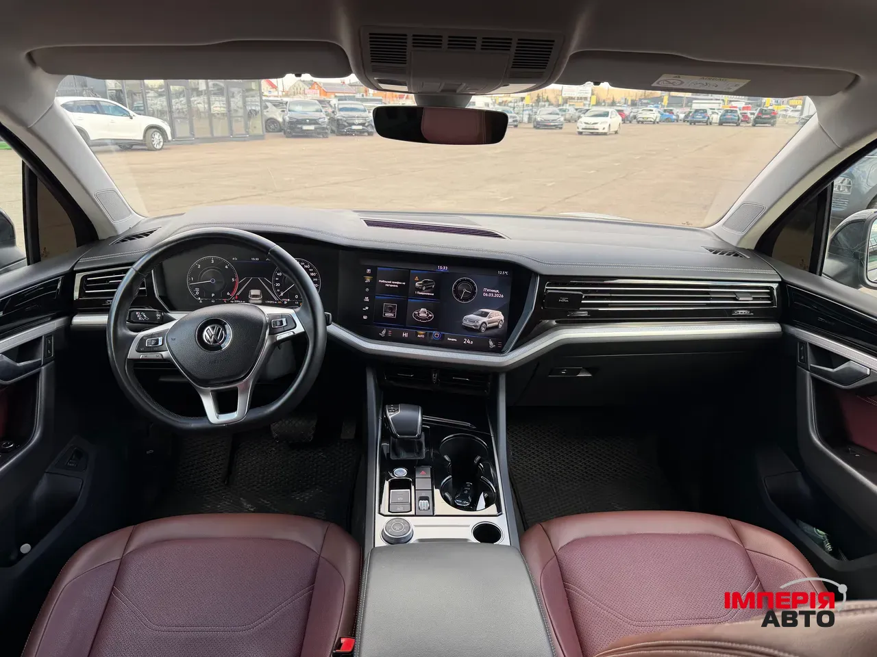 Volkswagen Touareg - фото 11