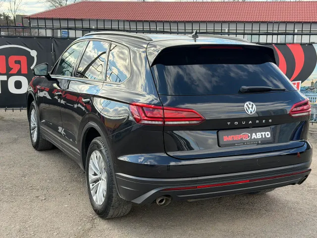 Volkswagen Touareg - фото 5