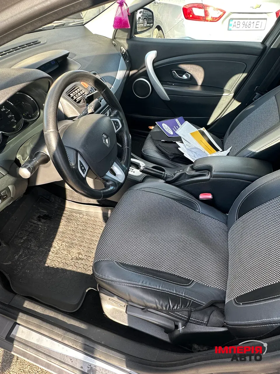 Renault Fluence - фото 5