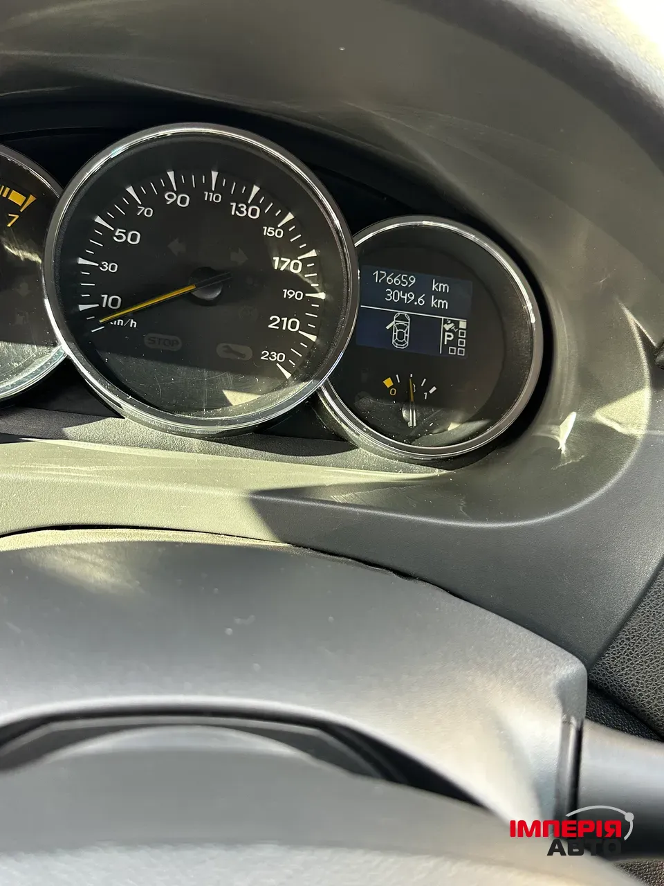 Renault Fluence - фото 6