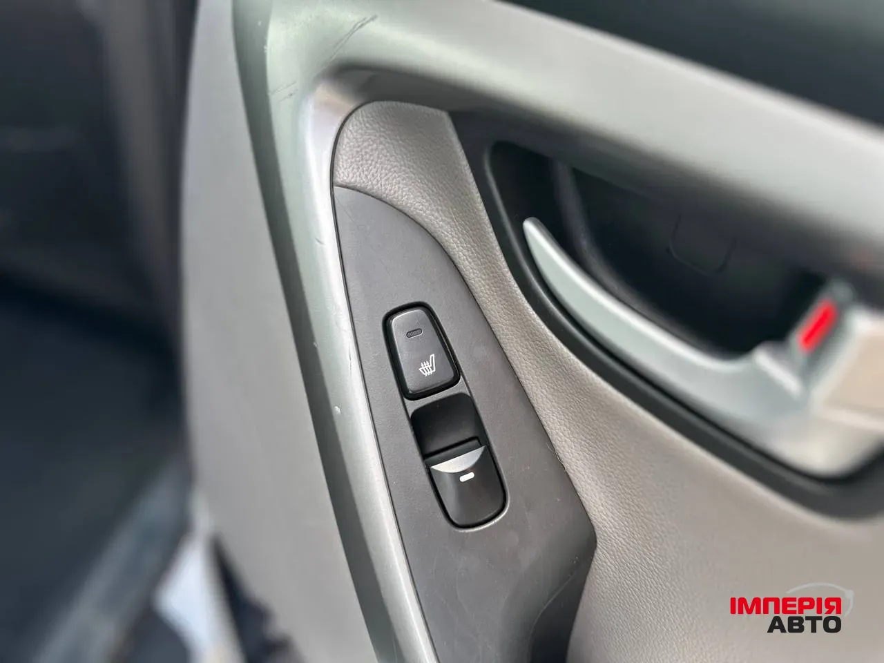 Hyundai Elantra - фото 10