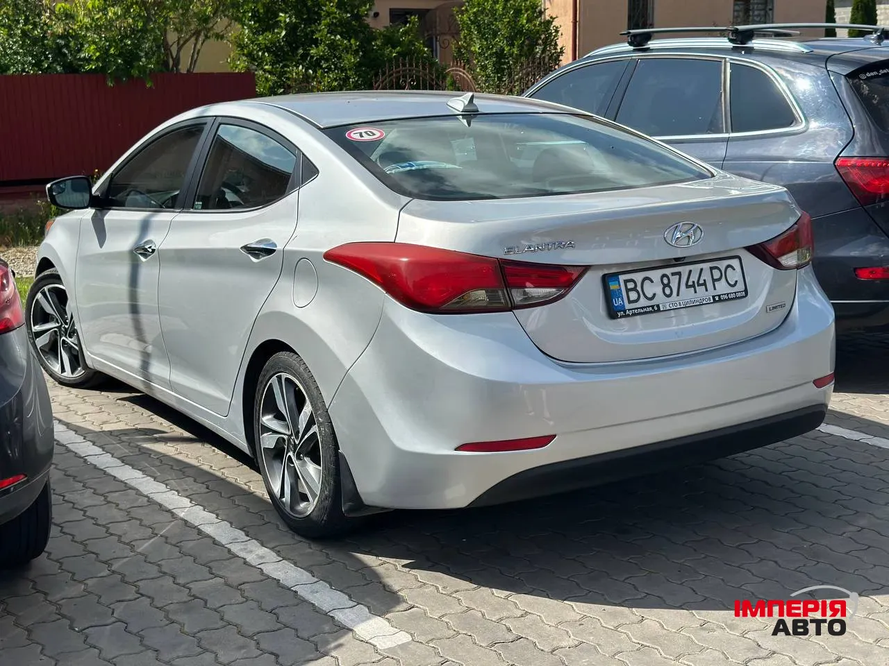 Hyundai Elantra - фото 4