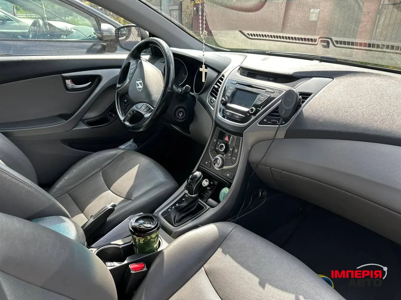 Hyundai Elantra - фото 8