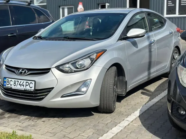 Hyundai Elantra - фото 5