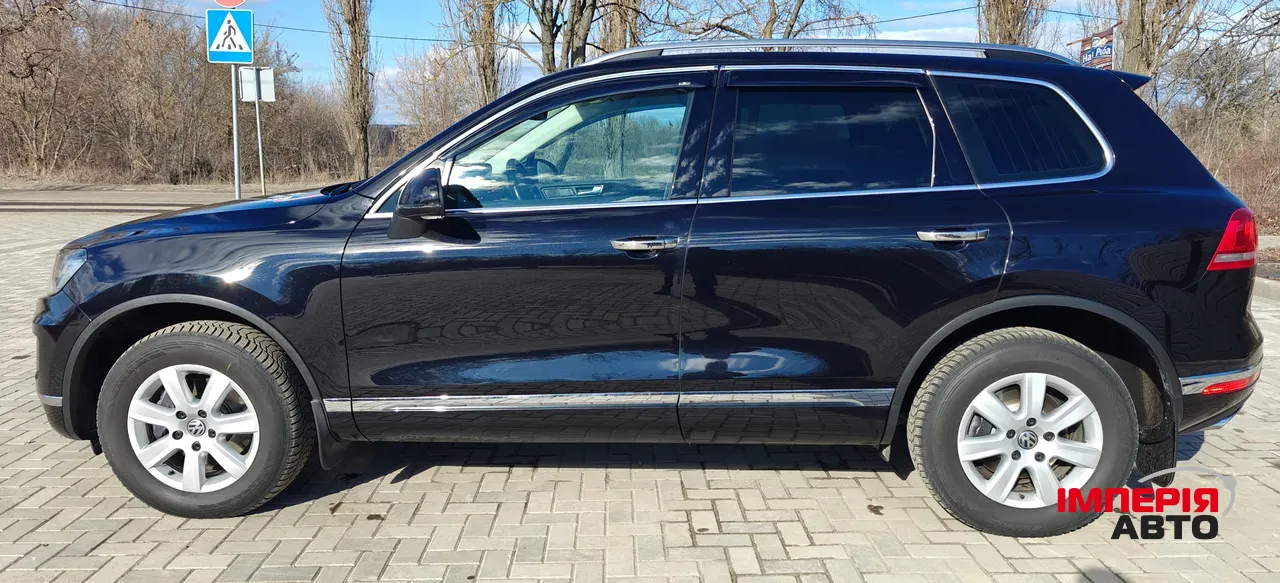 Volkswagen Touareg - фото 2