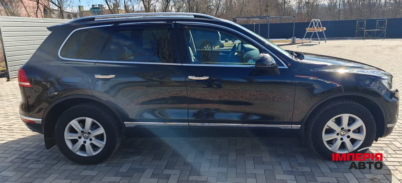 Volkswagen Touareg - фото 3