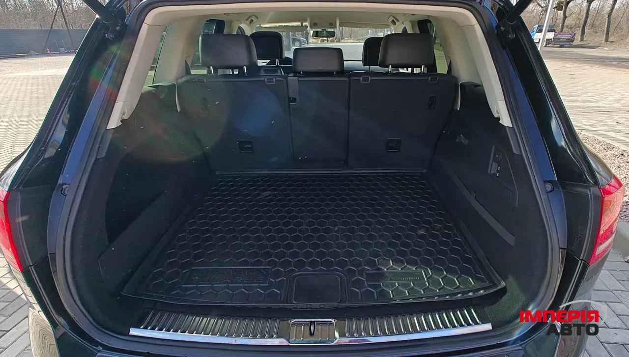 Volkswagen Touareg - фото 8