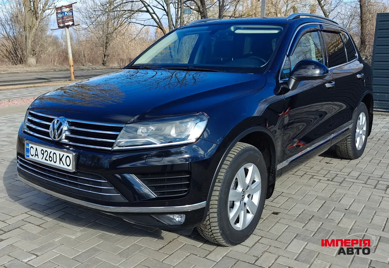 Volkswagen Touareg - фото 1
