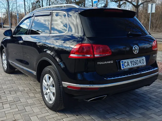 Volkswagen Touareg - фото 5