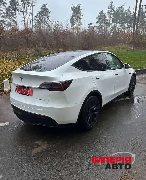 Tesla Model Y - фото 7