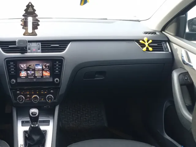 Skoda Octavia - фото 5