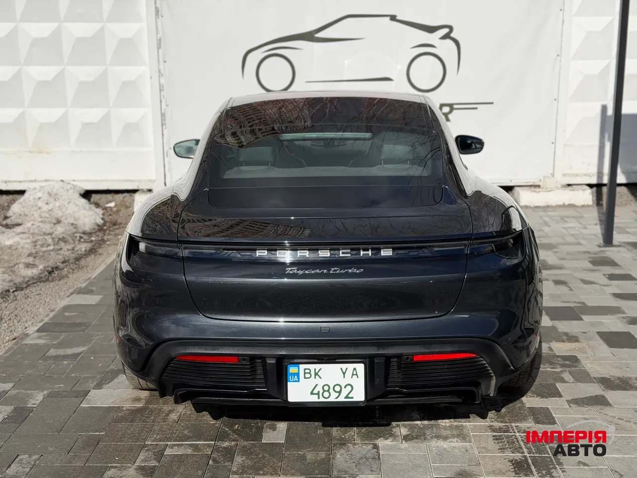 Porsche Taycan - фото 10